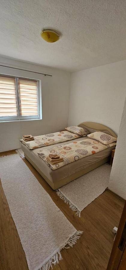 Apartman Naza Kulen Vakuf Exterior foto