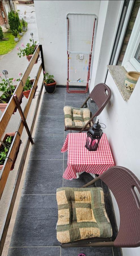 Apartman Naza Kulen Vakuf Exterior foto