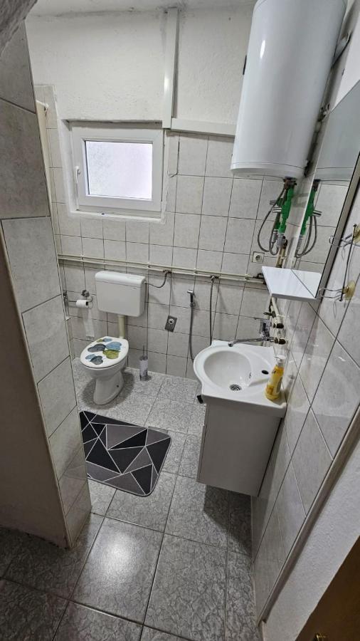 Apartman Naza Kulen Vakuf Exterior foto